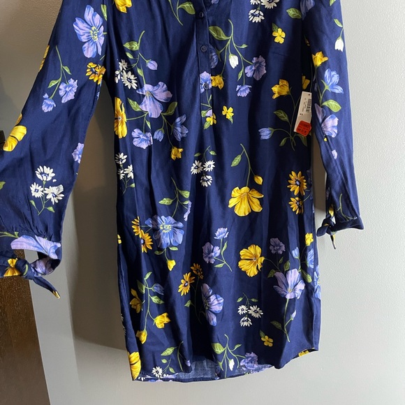 NWT - Picture 3 of 3